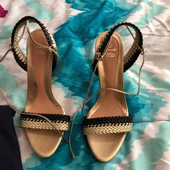 New Prada heels - Picture 1 of 11